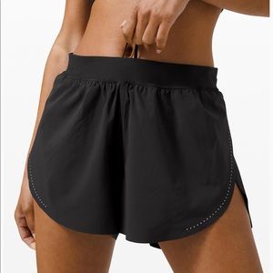 ISO: SIZE 8 LULULEMON FIND YOUR PACE SHORT BLACK